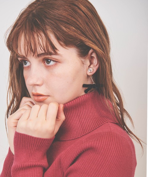 31 Sons de mode(トランテアン ソン ドゥ モード)の「ベロアリボンイヤリング(イヤリング・レディース・ボルドー/ブラック・38)」の1枚目の写真