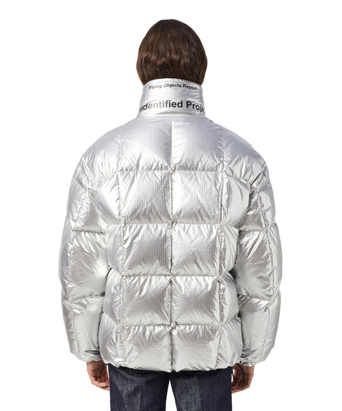 DIESEL(ディーゼル)の「メンズ ジャケット アウター ダウン(ダウンジャケット/コート・メンズ・シルバー・X-LARGE/X-SMALL/SMALL/MEDIUM/LARGE)」の5枚目の写真