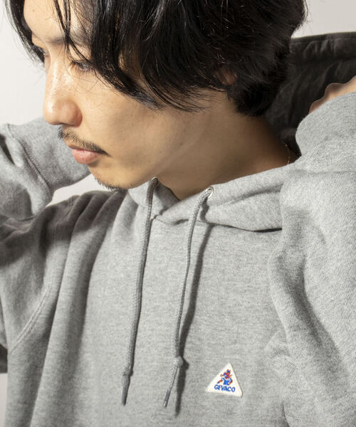 GEVACO（ゲバコ）の「【GEVACO/ゲバコ】ワンポイント プルオーバーパーカー（パーカー・メンズ・ネイビー/グレー/オフホワイト・MEDIUM/LARGE）」の2枚目の写真