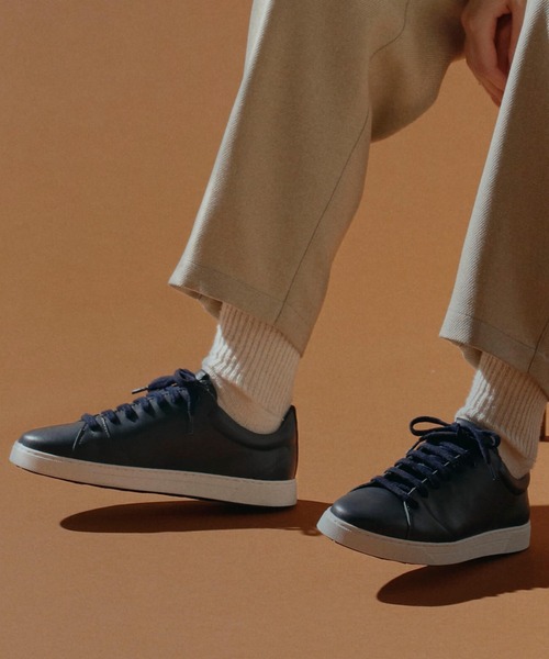 O.T.A(オーティーエー)の「GRAVIERE/グラヴィエール ナチュラルレザー スレート (UNISEX)(スニーカー・レディース・ブラック・37/39/43/42/38/36/41/40)」の1枚目の写真