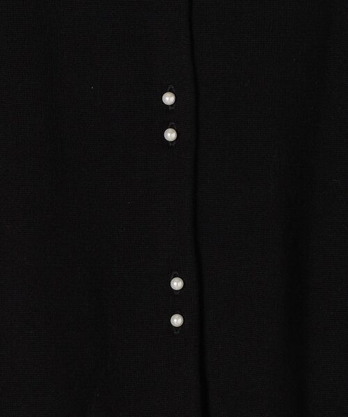 SHIPS（シップス）の「*〈手洗い可能〉パールモチーフボタンカーディガン◆（カーディガン/ボレロ・レディース・ブラック/ネイビー/オフホワイト/ライトオリーブ・ONE SIZE）」の10枚目の写真