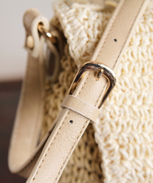 BEAUTY&YOUTH UNITED ARROWS（ビューティーアンドユースユナイテッドアローズ）の「BYSF∵2トーンフラップショルダー◆（ショルダーバッグ・レディース・ベージュ/ネイビー・FREE）」の8枚目の写真