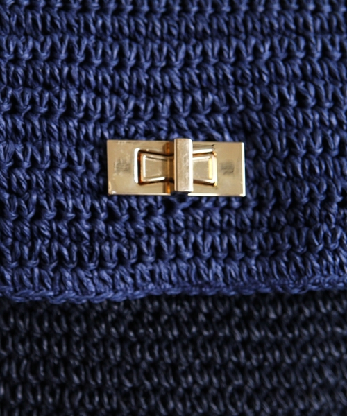 BEAUTY&YOUTH UNITED ARROWS（ビューティーアンドユースユナイテッドアローズ）の「BYSF∵2トーンフラップショルダー◆（ショルダーバッグ・レディース・ベージュ/ネイビー・FREE）」の11枚目の写真