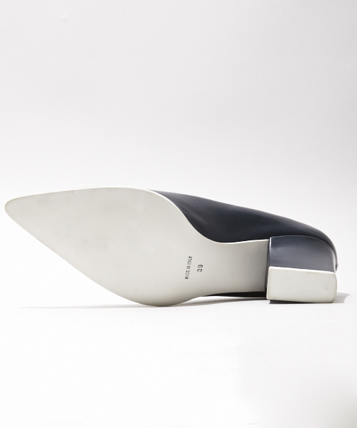 FABIO RUSCONI(ファビオルスコーニ)の「FABIO RUSCONI 『MILLY M』Pumps(パンプス・レディース・ベージュ/ネイビー・39/37/38/36/35/38.5)」の5枚目の写真