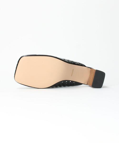 BEAUTY&YOUTH UNITED ARROWS(ビューティーアンドユースユナイテッドアローズ)の「BY カットワーク ミュール(サンダル・レディース・オフホワイト/ブラック・37h/36/36h/37)」の4枚目の写真