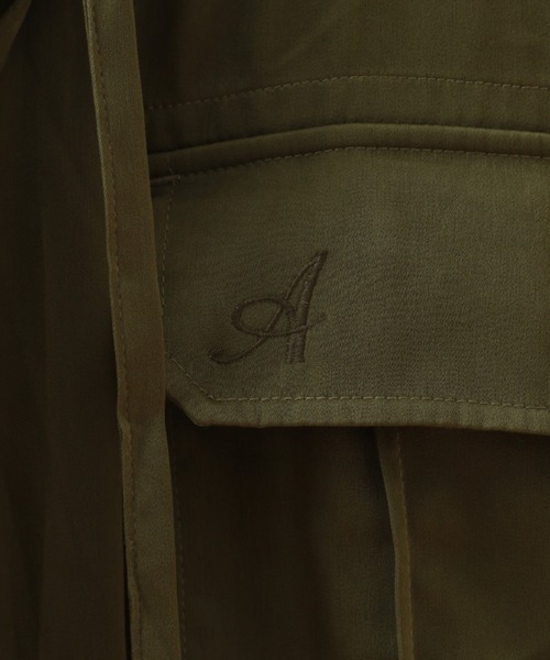 AVIREX（アヴィレックス）の「VINTAGE SATIN LONG SHIRT/ ヴィンテージサテンロングシャツ（シャツワンピース・レディース・ブラック/ベージュ/オリーブ・SMALL/MEDIUM）」の16枚目の写真