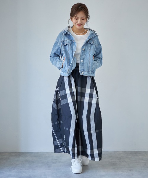 each（イーチ）の「フード付きデニムジャケット（デニムジャケット・レディース・サックスブルー・FREE）」の12枚目の写真