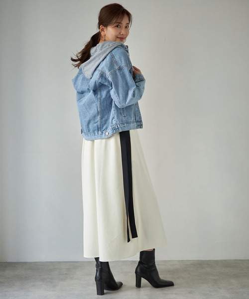 each（イーチ）の「フード付きデニムジャケット（デニムジャケット・レディース・サックスブルー・FREE）」の3枚目の写真