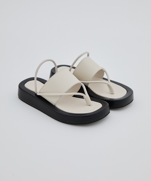 UNITED TOKYO（ユナイテッドトウキョウ）の「フラットフレームサンダル（サンダル・レディース・ホワイト/ブラック/その他2・23.5cm/24.5cm）」の3枚目の写真