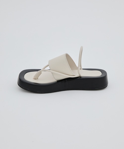 UNITED TOKYO（ユナイテッドトウキョウ）の「フラットフレームサンダル（サンダル・レディース・ホワイト/ブラック/その他2・23.5cm/24.5cm）」の15枚目の写真