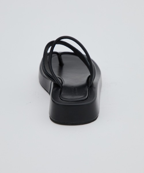 UNITED TOKYO（ユナイテッドトウキョウ）の「フラットフレームサンダル（サンダル・レディース・ホワイト/ブラック/その他2・23.5cm/24.5cm）」の22枚目の写真