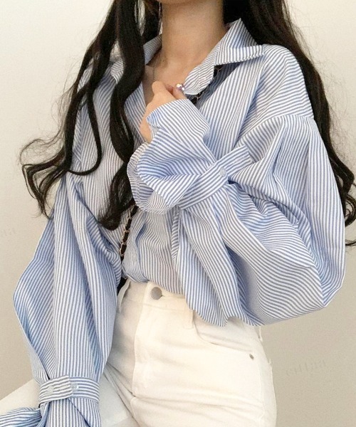 Dalfwin（ダールフィン）の「韓国ファッションオーバーサイズドルマンスリーブストライプシャツ（シャツ/ブラウス・レディース・ブルー/ブラック・FREE）」の2枚目の写真
