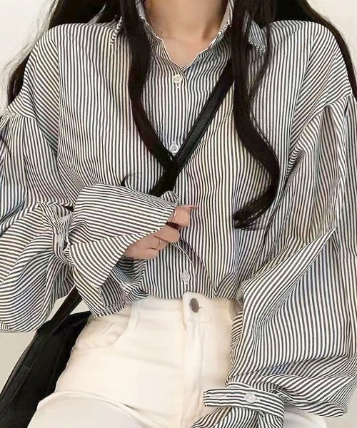 Dalfwin（ダールフィン）の「韓国ファッションオーバーサイズドルマンスリーブストライプシャツ（シャツ/ブラウス・レディース・ブルー/ブラック・FREE）」の3枚目の写真