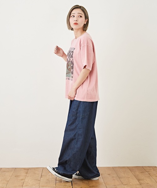 CUBE SUGAR(キューブシュガー)の「天竺カットソーピグメント染半袖グラフィックTシャツ(Tシャツ/カットソー・レディース・チャコールグレー/ベージュ/ピンク/ブルー・M)」の18枚目の写真