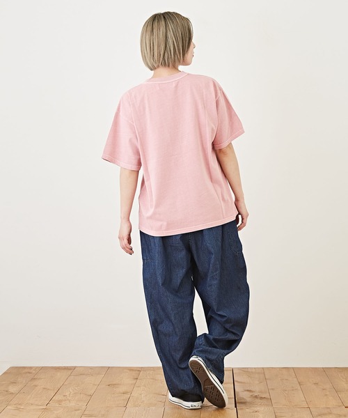 CUBE SUGAR(キューブシュガー)の「天竺カットソーピグメント染半袖グラフィックTシャツ(Tシャツ/カットソー・レディース・チャコールグレー/ベージュ/ピンク/ブルー・M)」の19枚目の写真