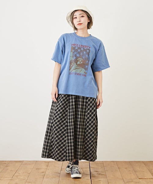 CUBE SUGAR(キューブシュガー)の「天竺カットソーピグメント染半袖グラフィックTシャツ(Tシャツ/カットソー・レディース・チャコールグレー/ベージュ/ピンク/ブルー・M)」の20枚目の写真