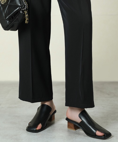 Futier land（フューティアランド）の「スクエアトゥフェイクウッドヒールサンダル（サンダル・レディース・ブラック/アイボリー・40/38/39/36/37）」の7枚目の写真