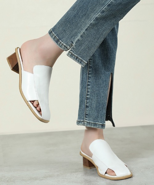 Futier land（フューティアランド）の「スクエアトゥフェイクウッドヒールサンダル（サンダル・レディース・ブラック/アイボリー・40/38/39/36/37）」の8枚目の写真