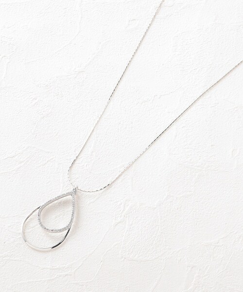 SHOO・LA・RUE(シューラルー)の「◆Wしずくロングネックレス(ネックレス・レディース・シルバー/ゴールド/ベビーピンク・00)」の2枚目の写真