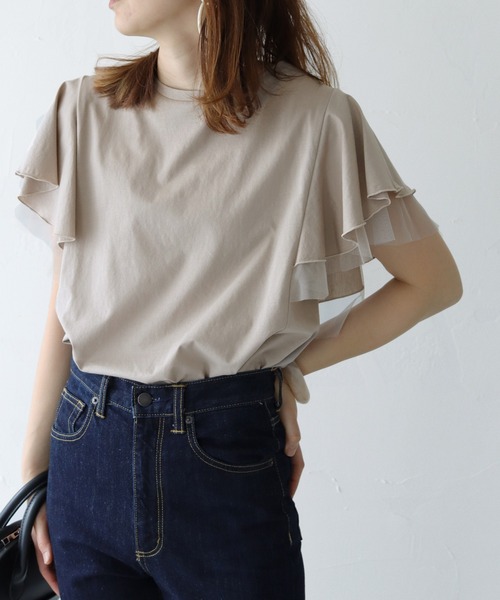 HER CLOSET（ハークローゼット）の「【shemoshelly】チュールフレア袖フレンチトップス（Tシャツ/カットソー・レディース・チャコールグレー/ブラック/オフホワイト/グレイッシュベージュ・M）」の4枚目の写真