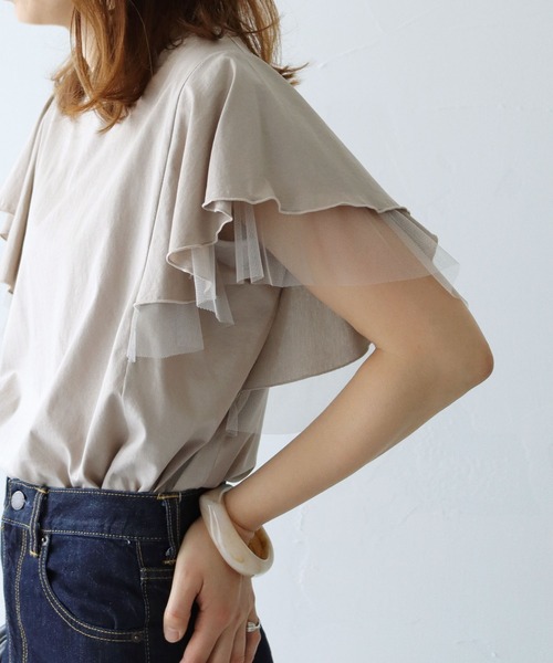 HER CLOSET（ハークローゼット）の「【shemoshelly】チュールフレア袖フレンチトップス（Tシャツ/カットソー・レディース・チャコールグレー/ブラック/オフホワイト/グレイッシュベージュ・M）」の16枚目の写真