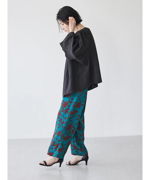 AMERICAN HOLIC(アメリカンホリック)の「Vネック袖ギャザーブラウス(シャツ/ブラウス・レディース・ブラック/オフホワイト/オレンジ・M/L)」の18枚目の写真