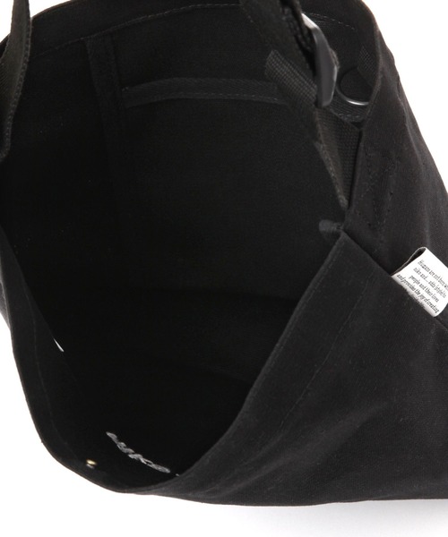 niko and...(ニコアンド)の「オリジナルニコロゴ刺繍サコッシュバッグ【ニコロゴトート】(ショルダーバッグ・レディース・ブラック/オフホワイト/セージグリーン・0)」の14枚目の写真