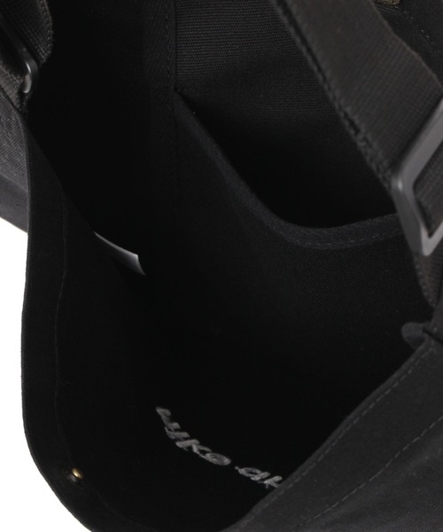 niko and...(ニコアンド)の「オリジナルニコロゴ刺繍サコッシュバッグ【ニコロゴトート】(ショルダーバッグ・レディース・ブラック/オフホワイト/セージグリーン・0)」の15枚目の写真