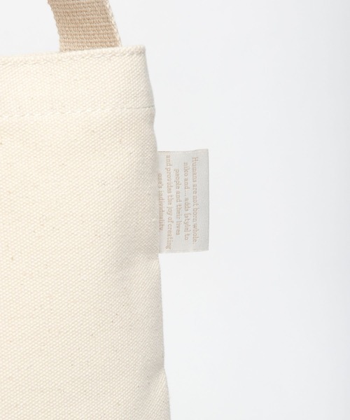 niko and...(ニコアンド)の「オリジナルニコロゴ刺繍サコッシュバッグ【ニコロゴトート】(ショルダーバッグ・レディース・ブラック/オフホワイト/セージグリーン・0)」の22枚目の写真