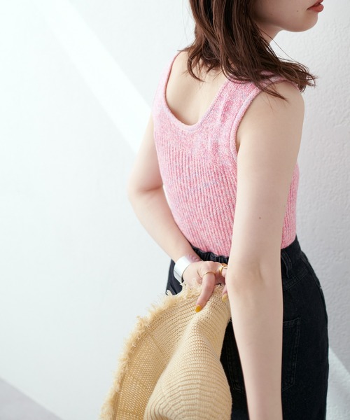 natural couture（ナチュラルクチュール）の「杢もくメランジニットタンク（タンクトップ・レディース・オフホワイト/ブラック/ベージュ/グリーン/ピンク・FREE）」の8枚目の写真