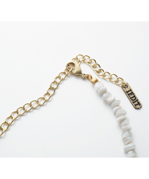 IEDIT（イディット）の「ＩＥＤＩＴ　Ｍａｄｅ　ｉｎ　Ｉｎｄｉａ　ハンドメイドビーズの繊細ネックレス（ネックレス・レディース・ホワイト系その他/オレンジ系その他/ブルー系その他・ONE SIZE）」の8枚目の写真