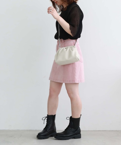 archives(アルシーヴ)の「チェーンがま口バッグ(ショルダーバッグ・レディース・ブラック/アイボリー/グレイッシュベージュ・FREE)」の10枚目の写真