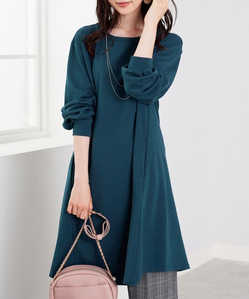 BELLUNA PLUS（ベルーナ）の「吸湿発熱ポンチ素材チュニックワンピース（ワンピース・レディース・ターコイズブルー/キャメル/ワイン/チャコール/マスタード/ブルー/イエロー系/ターコイズブルー系/ワイン系/ブラック系その他/オレンジ・LARGE/X-LARGE/MEDIUM）」の6枚目の写真