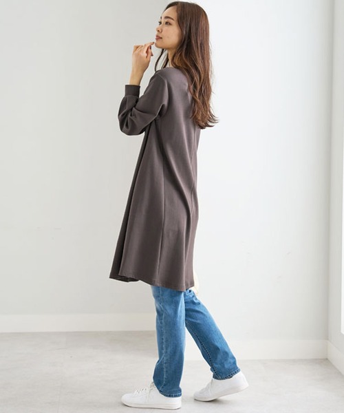 BELLUNA PLUS（ベルーナ）の「吸湿発熱ポンチ素材チュニックワンピース（ワンピース・レディース・ターコイズブルー/キャメル/ワイン/チャコール/マスタード/ブルー/イエロー系/ターコイズブルー系/ワイン系/ブラック系その他/オレンジ・LARGE/X-LARGE/MEDIUM）」の16枚目の写真