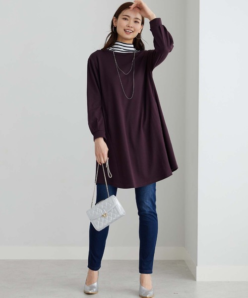 BELLUNA PLUS（ベルーナ）の「吸湿発熱ポンチ素材チュニックワンピース（ワンピース・レディース・ターコイズブルー/キャメル/ワイン/チャコール/マスタード/ブルー/イエロー系/ターコイズブルー系/ワイン系/ブラック系その他/オレンジ・LARGE/X-LARGE/MEDIUM）」の19枚目の写真