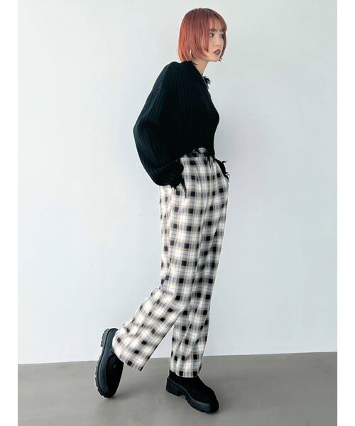 EMODA(エモダ)の「ルーズスラックスパンツ(スラックス・レディース・ブラック/ピンク/その他・SMALL/MEDIUM)」の19枚目の写真