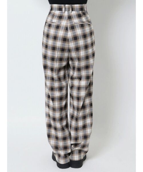 EMODA(エモダ)の「ルーズスラックスパンツ(スラックス・レディース・ブラック/ピンク/その他・SMALL/MEDIUM)」の13枚目の写真