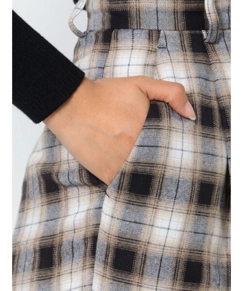 EMODA(エモダ)の「ルーズスラックスパンツ(スラックス・レディース・ブラック/ピンク/その他・SMALL/MEDIUM)」の21枚目の写真