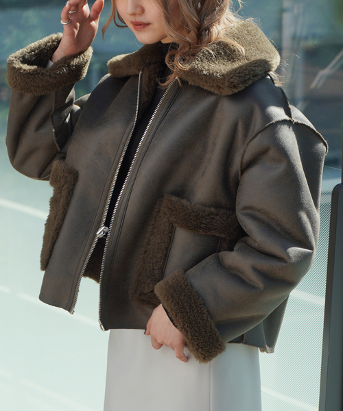 jakke（ジャッキー）の「【JAKKE/ジャッキー】VERA SHEARLING AVIATOR ジャケット（ムートンコート・レディース・カーキ/ボルドー・FREE）」の7枚目の写真