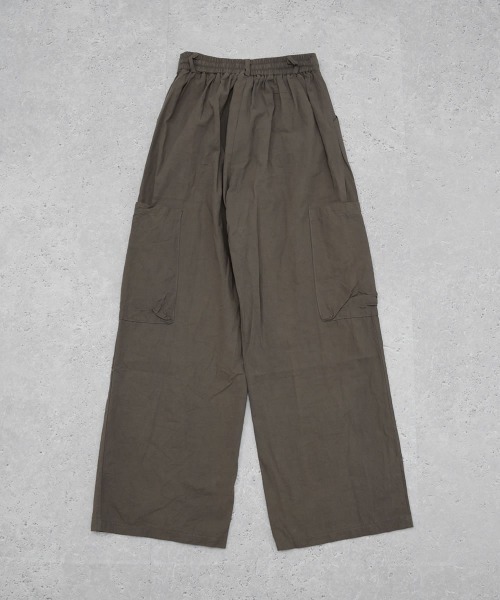 Auntie Rosa(アンティローザ)の「【Shoowtime】ワイド カーゴ パンツ wide cargo pants(カーゴパンツ・レディース・ブラック/チャコールグレー・SMALL/LARGE/MEDIUM)」の20枚目の写真