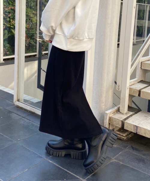 WEGO(ウィゴー)の「WEGO/ボリュームデザインブーツ(ブーツ・レディース・ベージュ/ブラック・MEDIUM/LARGE)」の6枚目の写真