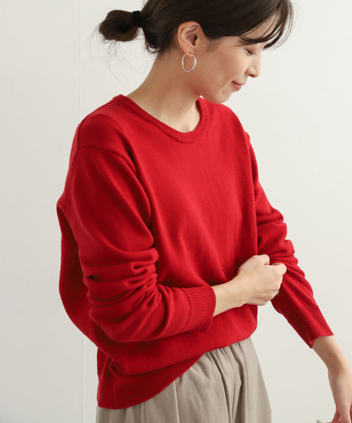 URBAN RESEARCH DOORS（アーバンリサーチドアーズ）の「クルーネックコンパクトKNIT（ニット/セーター・レディース・ロイヤルブルー/レッド/オフホワイト/ブラック・MEDIUM）」の4枚目の写真