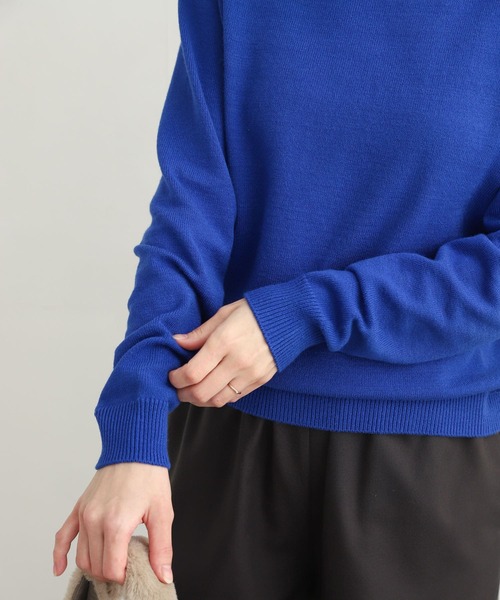 URBAN RESEARCH DOORS（アーバンリサーチドアーズ）の「クルーネックコンパクトKNIT（ニット/セーター・レディース・ロイヤルブルー/レッド/オフホワイト/ブラック・MEDIUM）」の15枚目の写真