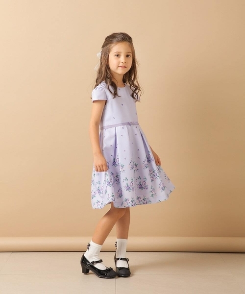 a.v.v（アーヴェヴェ）の「[KIDS]リボンヒールパンプス[WEB限定サイズ]（パンプス・キッズ・ブラック/アイボリー・19/20/18）」の9枚目の写真