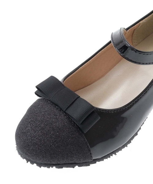 a.v.v（アーヴェヴェ）の「[KIDS]リボンヒールパンプス[WEB限定サイズ]（パンプス・キッズ・ブラック/アイボリー・19/20/18）」の15枚目の写真