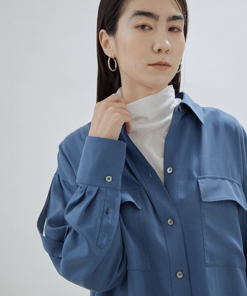 SALON adam et rope'(サロン アダム エ ロペ)の「シアーハイネックプルオーバー(Tシャツ/カットソー・レディース・ブラック/ライトグレー/ホワイト/グリーン・FREE)」の2枚目の写真