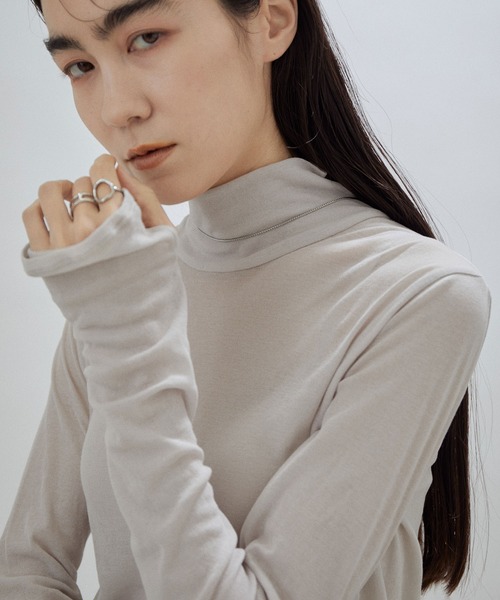 SALON adam et rope'(サロン アダム エ ロペ)の「シアーハイネックプルオーバー(Tシャツ/カットソー・レディース・ブラック/ライトグレー/ホワイト/グリーン・FREE)」の4枚目の写真