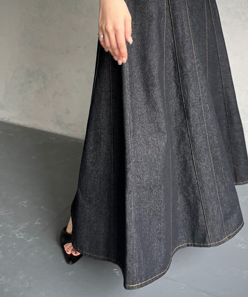 &g'aime（アンジェム）の「【&g’aime】デニムキャミワンピース（ワンピース・レディース・ネイビー/ブラック・FREE）」の14枚目の写真