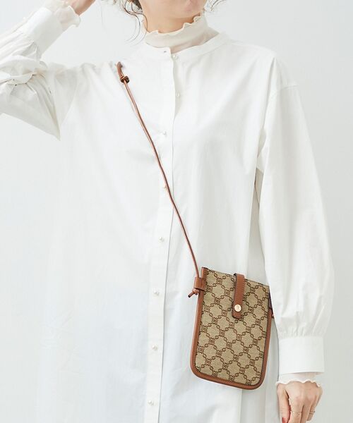 le.coeur blanc（ルクールブラン）の「ジャガードスマホショルダー（ショルダーバッグ・レディース・ブラック/キャメル・FREE）」の10枚目の写真