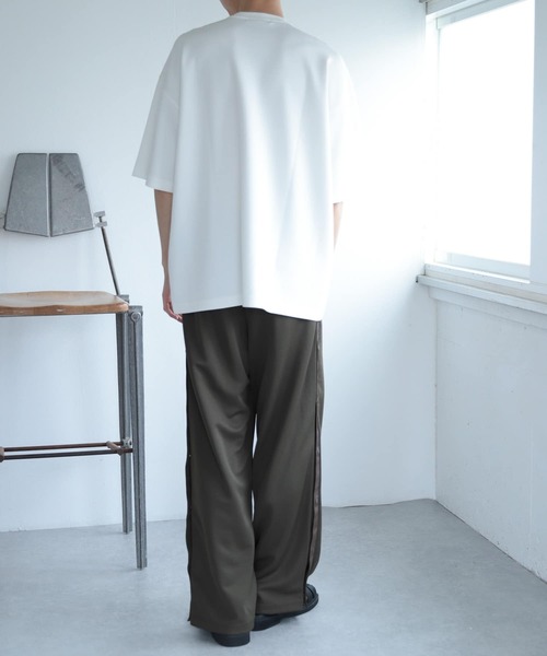 SENSE OF PLACE by URBAN RESEARCH(センスオブプレイスバイアーバンリサーチ)の「ダンボールポンチTシャツ(5分袖)(Tシャツ/カットソー・メンズ・ブルー/ライトベージュ/ブラック/ホワイト/ピンク・MEDIUM/LARGE)」の10枚目の写真